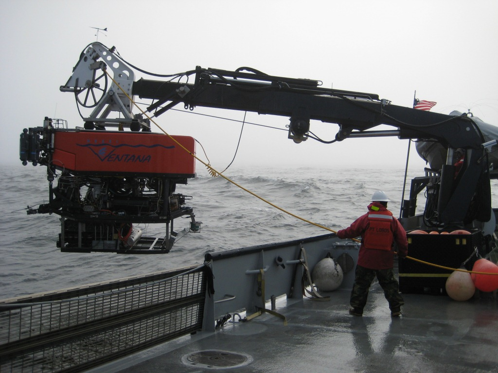 LGR&rsquo;s Deep Sea Gas Analyzer deployed aboard the MBARI Ventana
