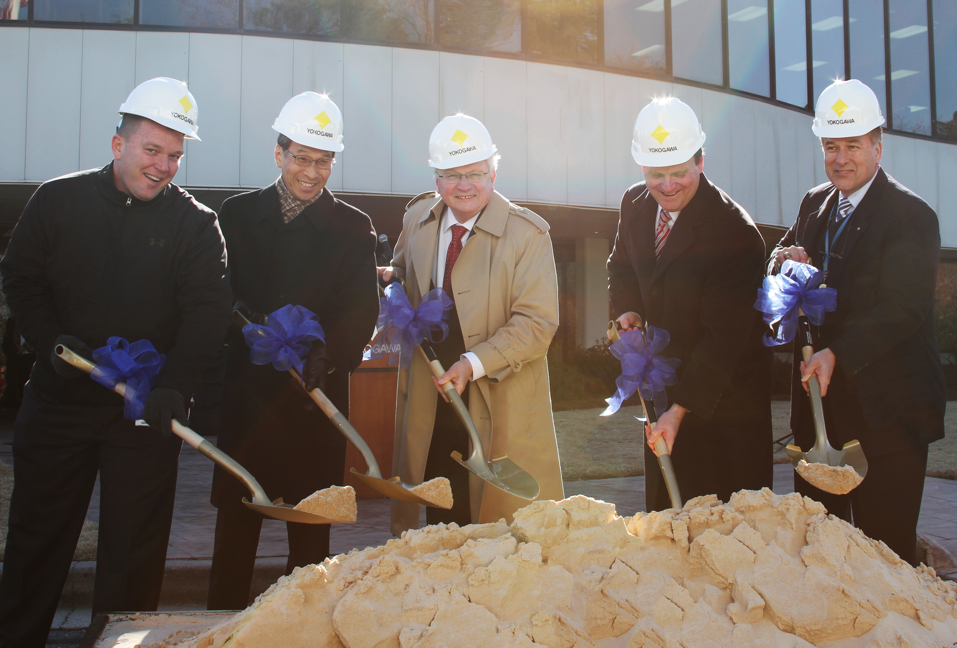 Aw 20590 Groundbreaking Pr1093