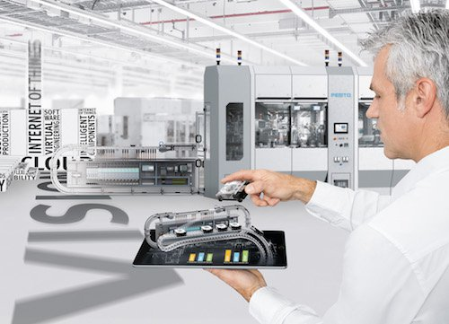 Aw 97233 Pressebild Industrie 4 Virtual Engineering 2 18x13cm Rgb