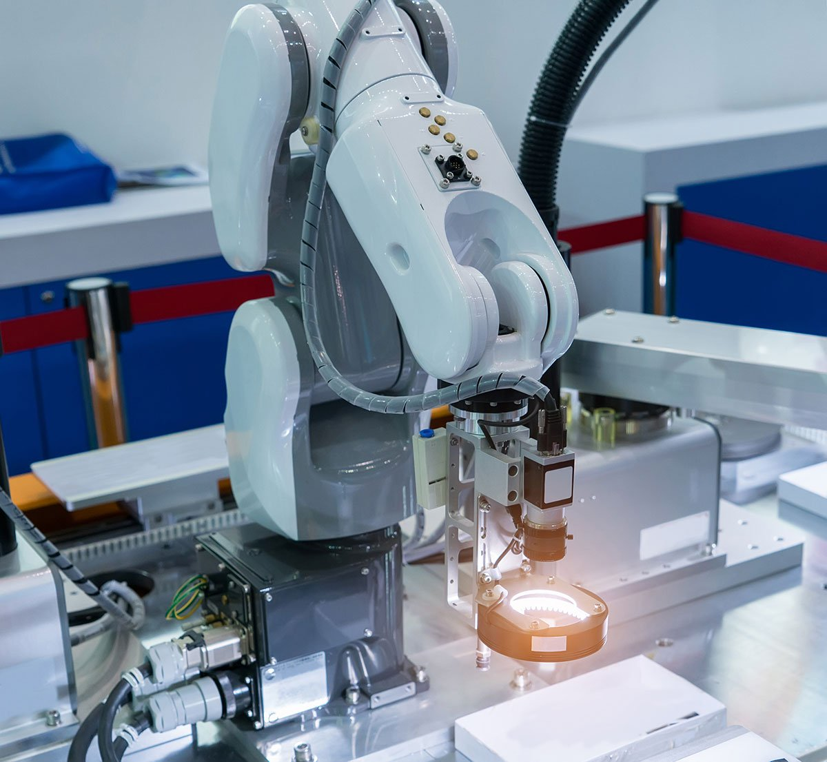 At work centers, operators can add from a defined list of codes to indicate the root cause of downtime.