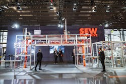 SEW-EURODRIVE’s MAXOLUTION® machine automation portfolio aims to provide system solutions – for example, for handling gantries. SEW-EURODRIVE’s MAXOLUTION® machine automation portfolio aims to provide system solutions – for example, for handling gantries.