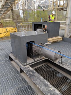 SLM synthetic rope barge breasting winch with NORD gearmotor at an inland grain elevator. SLM synthetic rope barge breasting winch with NORD gearmotor at an inland grain elevator.