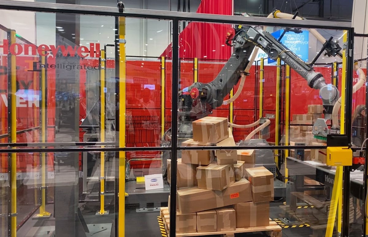 Honeywell&rsquo;s new Smart Flexible Depalletizer in action at PACK EXPO Las Vegas 2021, showing how it can depalletize unorganized pallets.