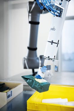 Multifunctional vacuum cups ensure gentle gripping of a wide variety of items. Multifunctional vacuum cups ensure gentle gripping of a wide variety of items.