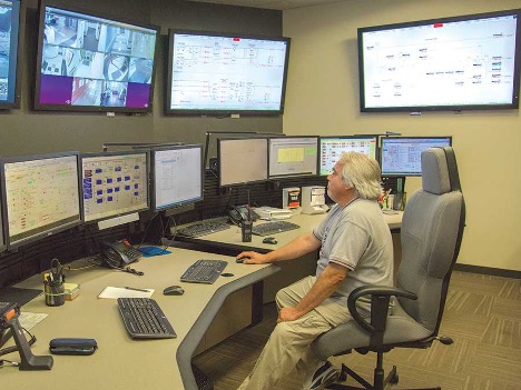 To avoid overwhelming operators at the Tres Rios Water Reclamation Facility with too much data, the graphical presentation of control data on the upgraded HMI/SCADA system is based on situational awareness principles, including simplicity and a limited use of color. Source: Aveva
