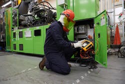 Fluke’s three-phase power quality analyzers capture hundreds of power quality parameters to ensure critical power quality events are never missed. Fluke’s three-phase power quality analyzers capture hundreds of power quality parameters to ensure critical power quality events are never missed.