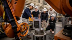 Kuka%20 Robot%20at%20 Uof M%20resized Kuka%20 Robot%20at%20 Uof M%20resized