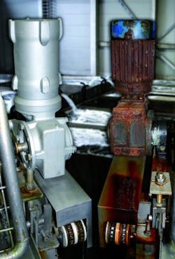 Lightweight, aluminum drive units treated with NORD’s nsd tupH surface conversion system provide durable protection against corrosion and harsh cleaning agents. Lightweight, aluminum drive units treated with NORD’s nsd tupH surface conversion system provide durable protection against corrosion and harsh cleaning agents.