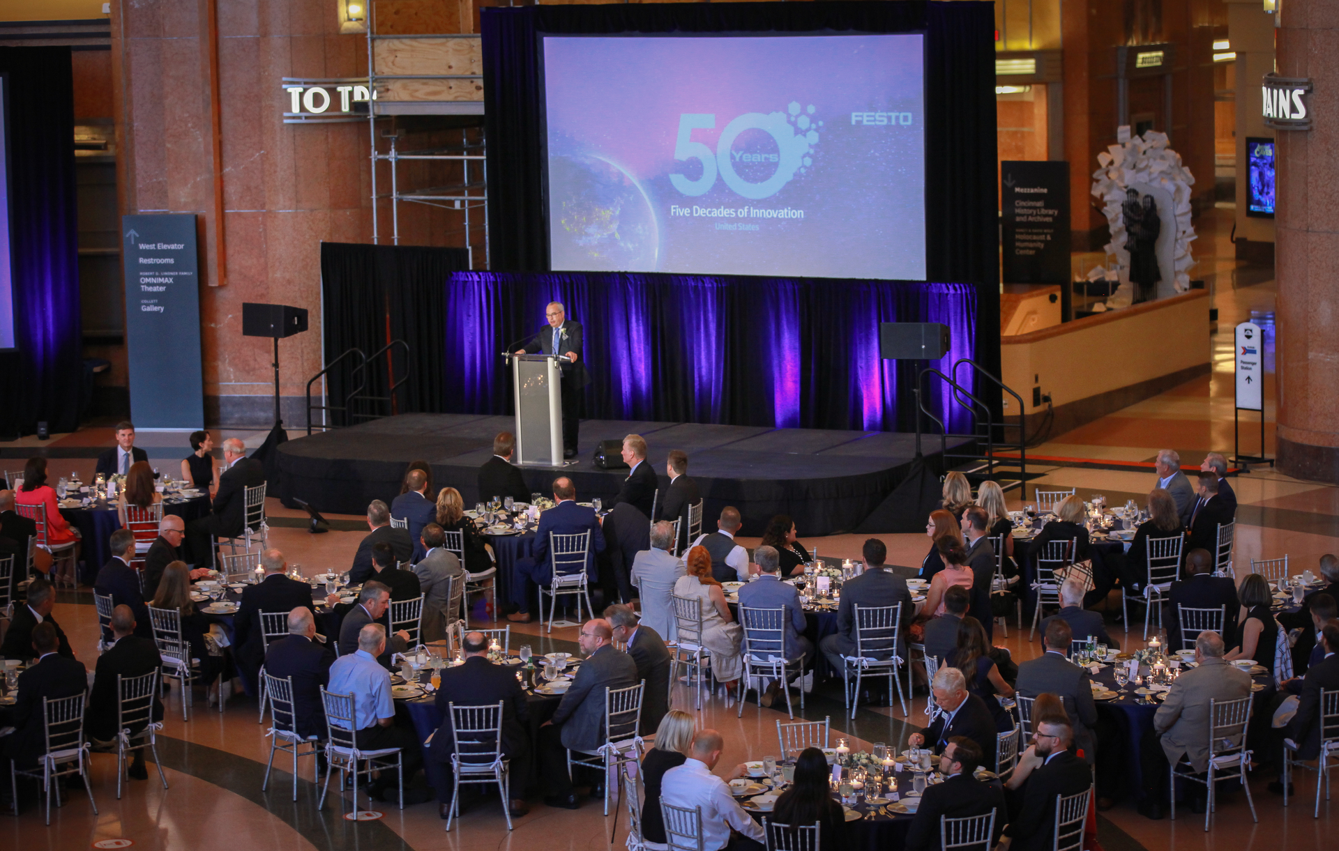 Dr. Ulrich Stoll, member of the owner family and member of the Festo Supervisory Board, gives the keynote address at the historic Cincinnati Union Terminal on July 5 during the Festo U.S. 50th Anniversary Gala.