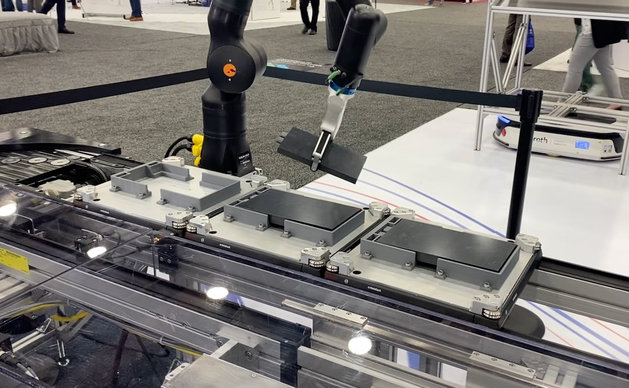The Bosch Rexroth Flexible Transport System on display at Automate 2023.