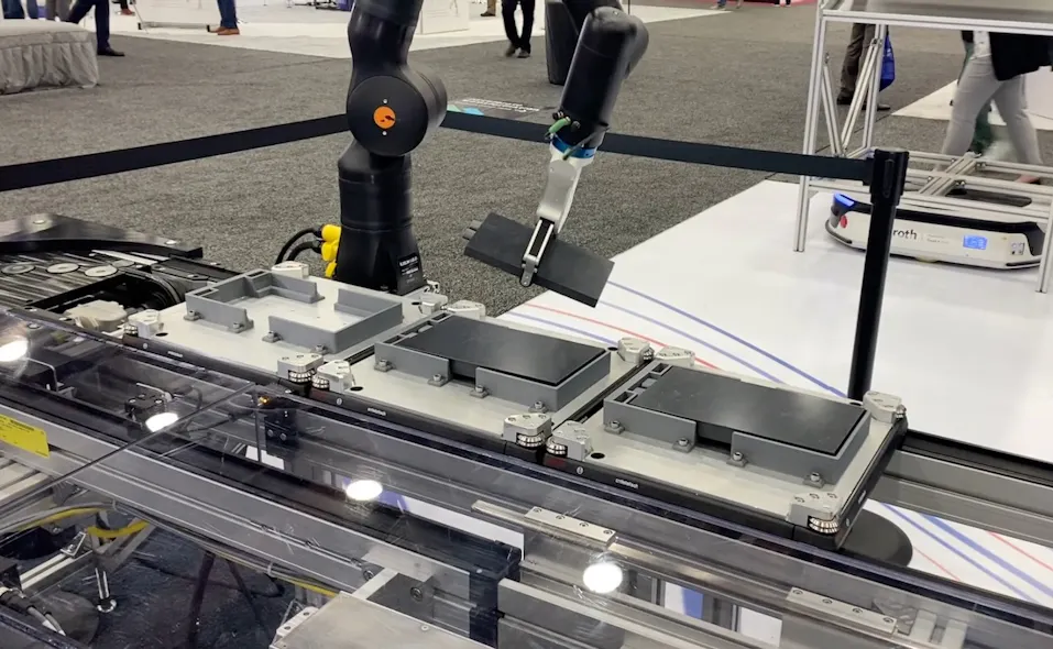 Bosch Rexroth Showcases its Flexible Transport System | Automation World
