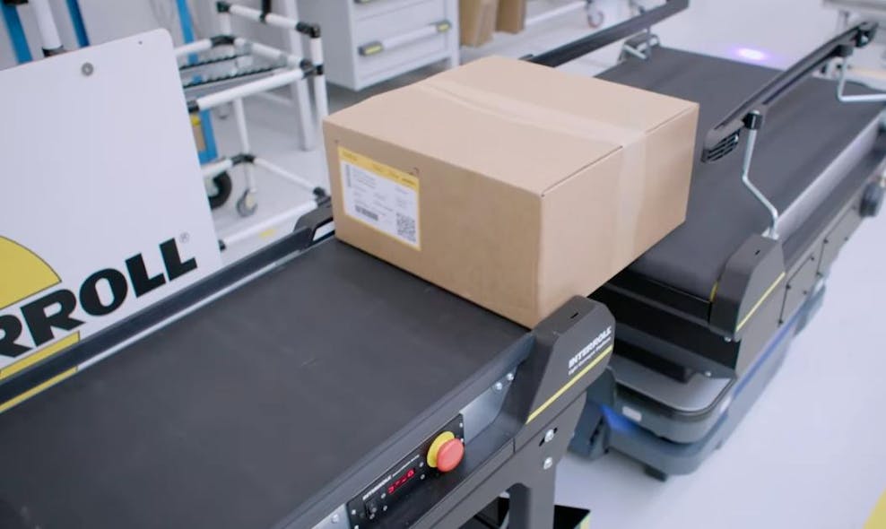 A package is transferred from a MiR250 equipped with Interroll&rsquo;s light conveyor platform to a fixed Interroll conveyor.