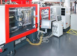 Plastics injection molding application using an electrohydraulic VSD. Plastics injection molding application using an electrohydraulic VSD.