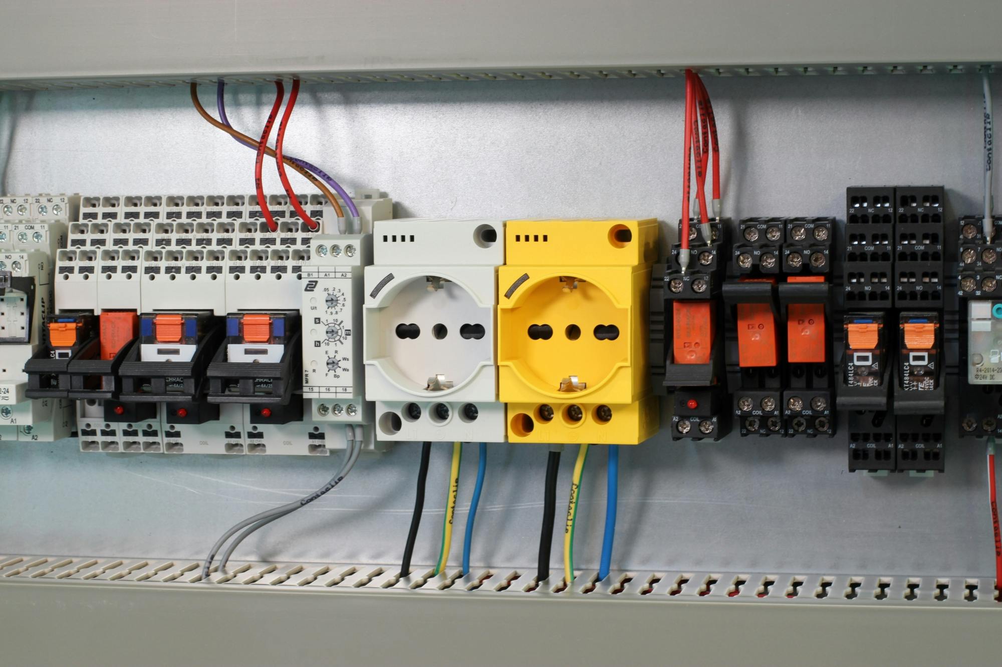 Conta-Clip Control Cabinet Sockets