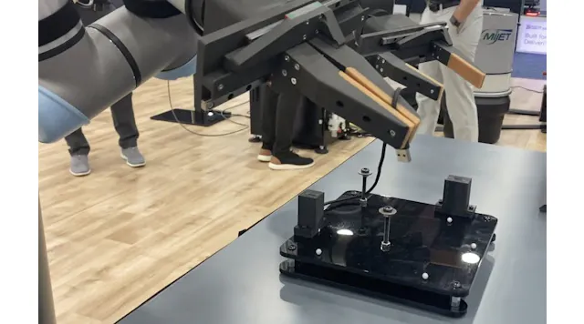 Control Remote Under Robotics Remote Robot Control and Monitoring | Automation World
